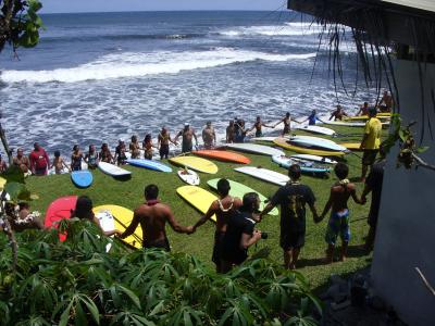 muerte andy irons homenaje local polinesiano a andy irons